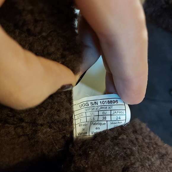 Ugg shearling hiking boots - Picture 5 of 5